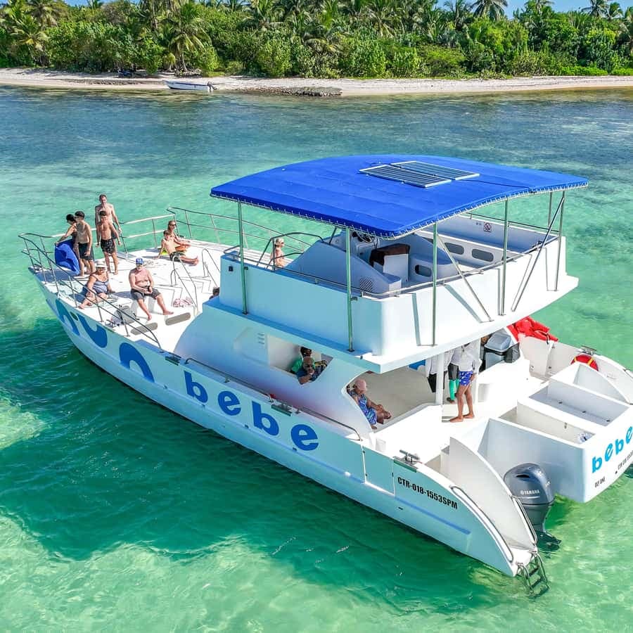 Privates Luxusboot in Punta Cana — Guided tour and outdoor activity